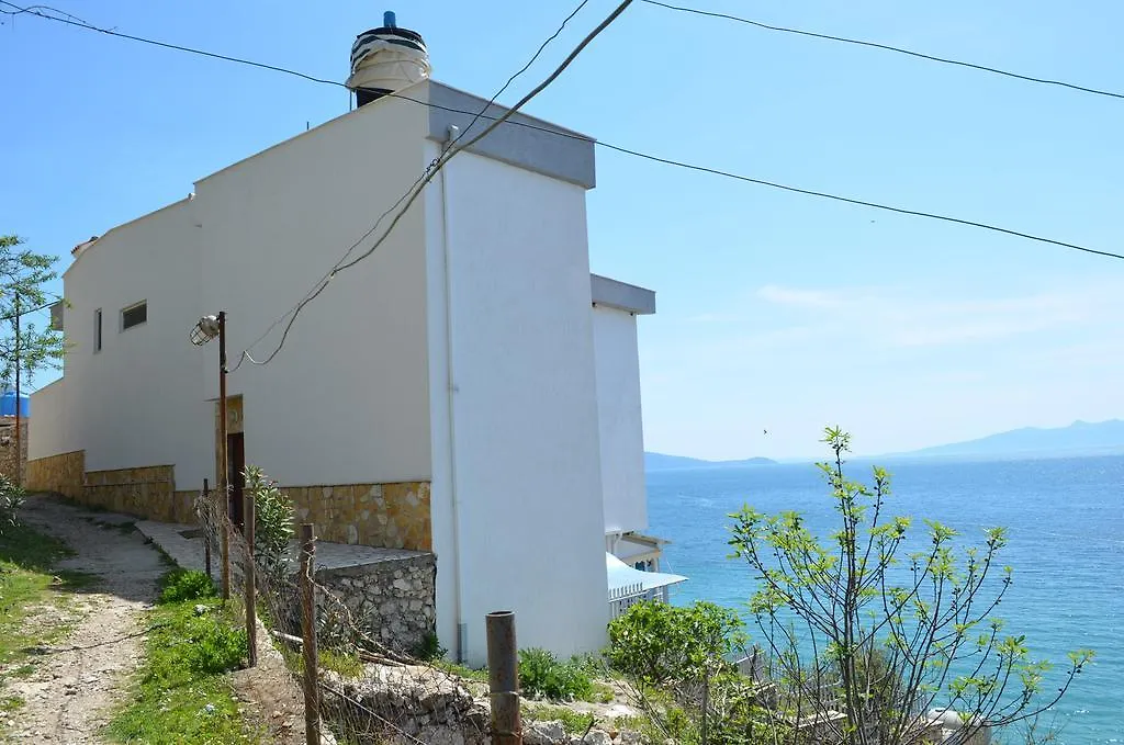 Bujar Apartments Qeparo