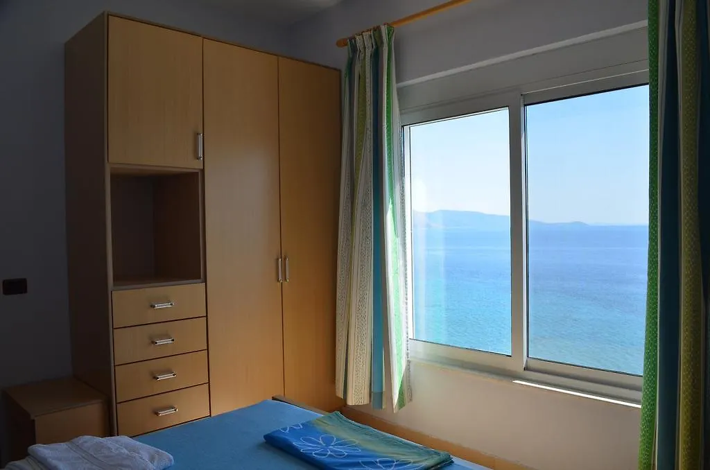 Bujar Apartments Qeparo