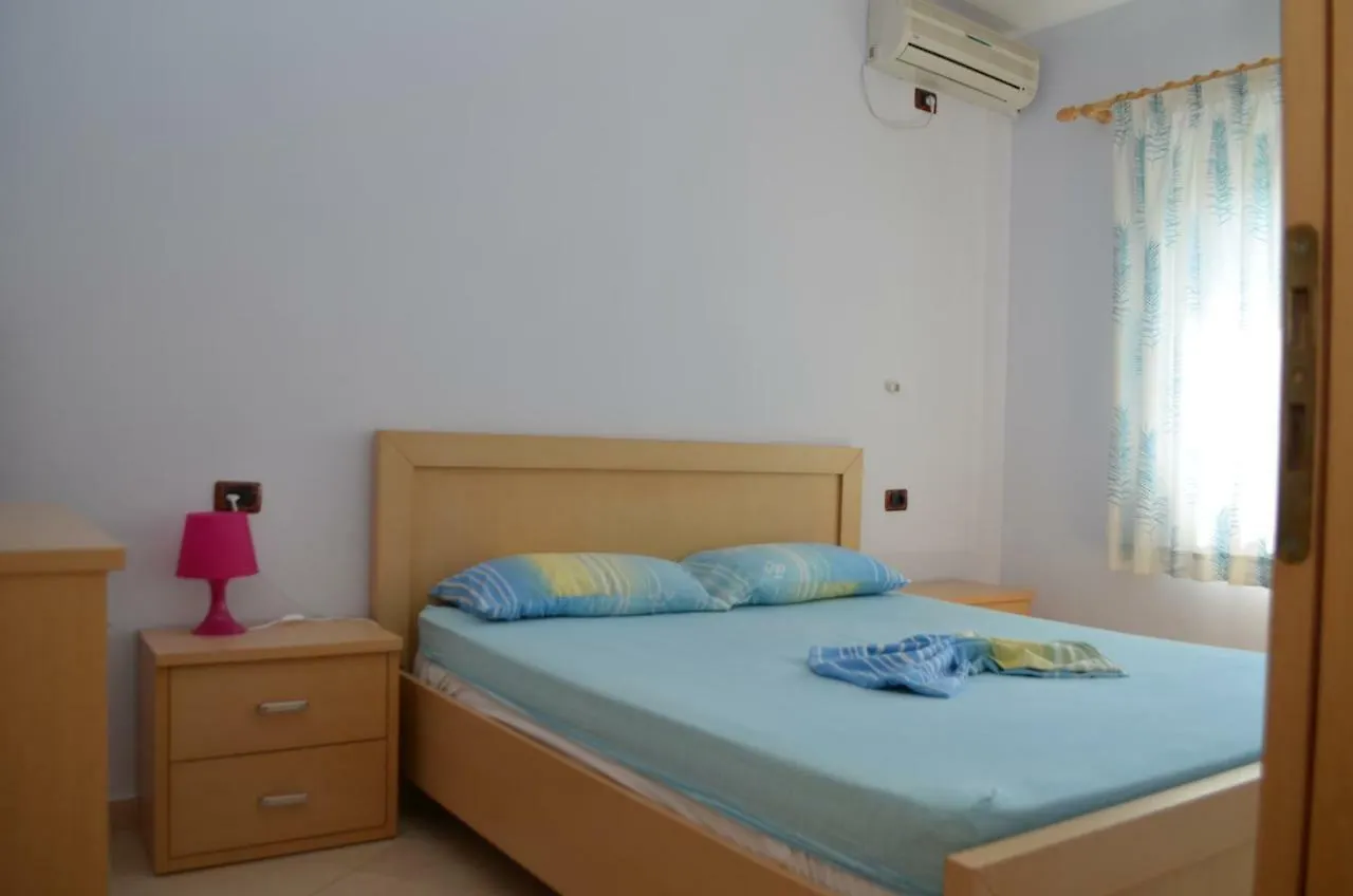 Bujar Apartments Qeparo