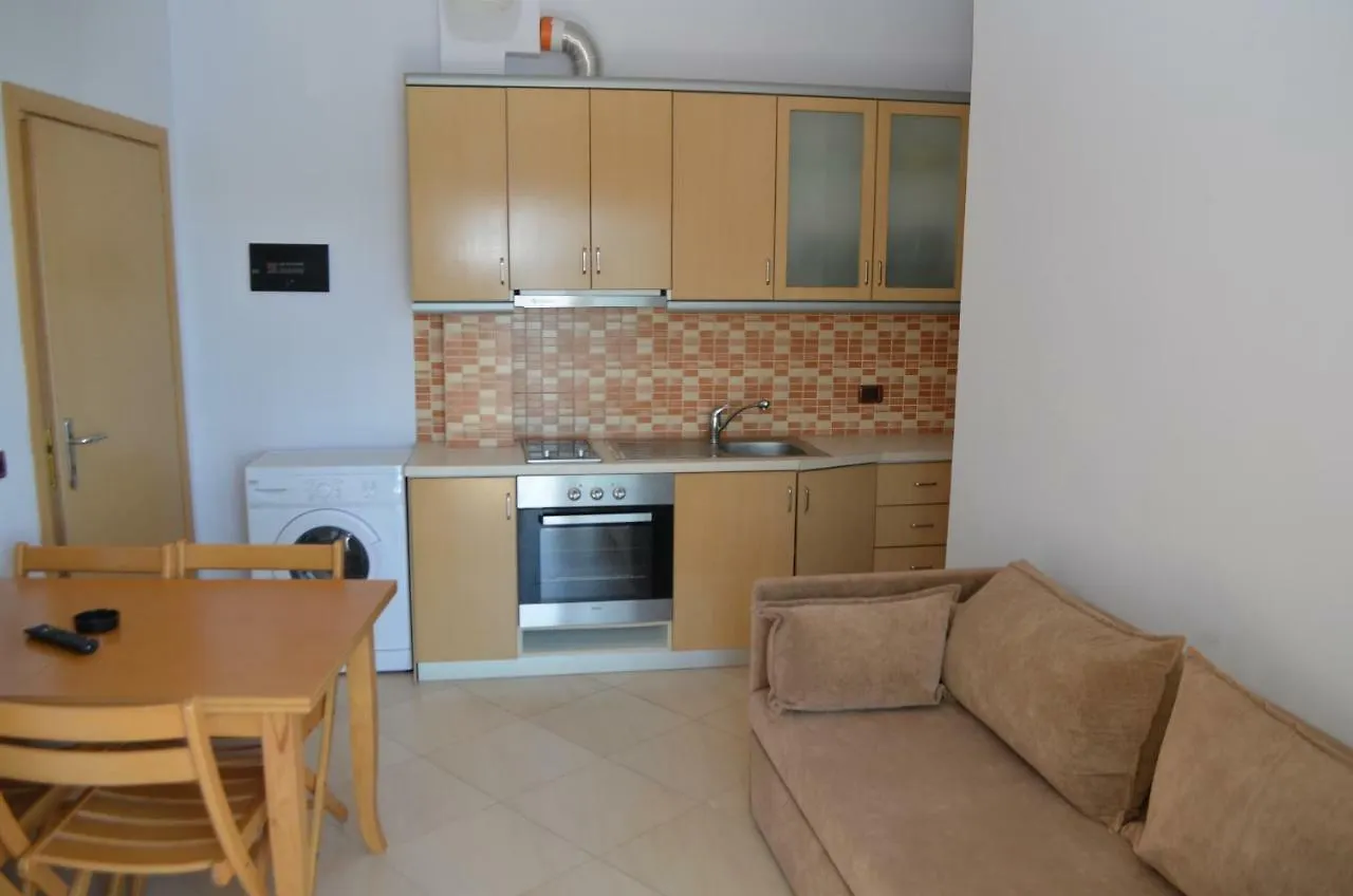 Bujar Apartments Qëparo